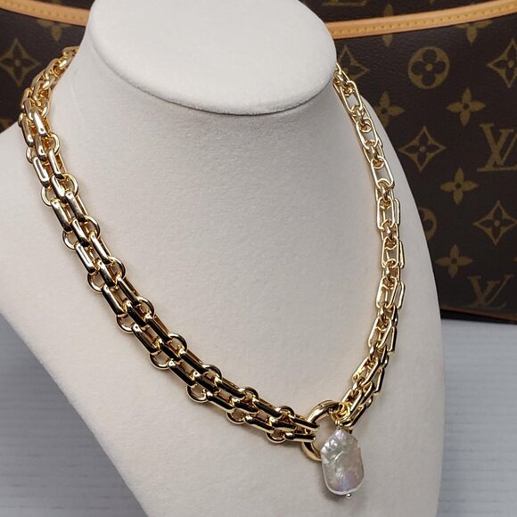 Authentic Louis Vuitton Lock & Key w/ Unbranded Stainless Steel Chain Necklace - Picture 8 of 14